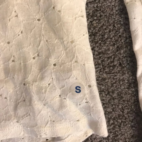 American Eagle floral shirt - Picture 3 of 4